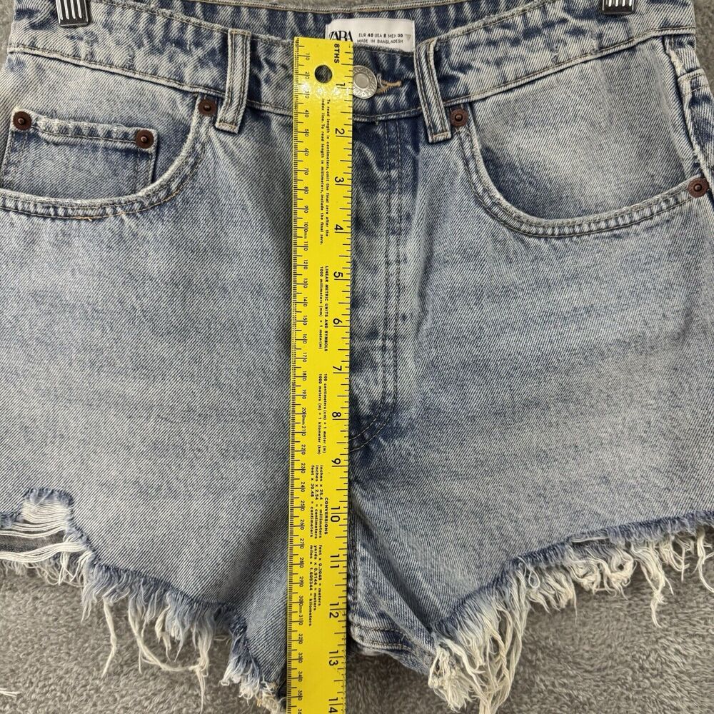 ZARA Shorts Womens 8 Denim Blue Light Wash Cut Off Button Fly 5 Pockets Fray Hem - Picture 5 of 7